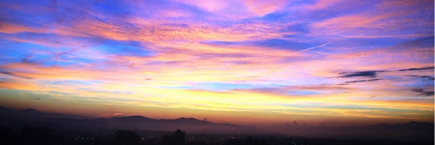 आ रही रवि की सवारी - हरिवंश राय बच्चन