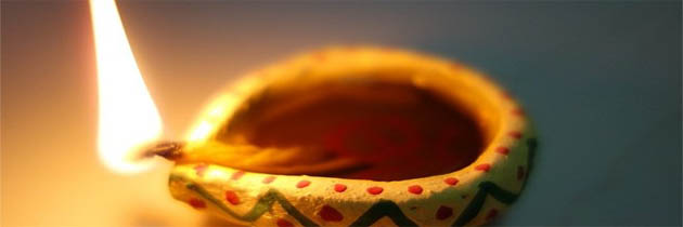 दीप मेरे जल अकम्पित (दीपशिखा) – महादेवी वर्मा