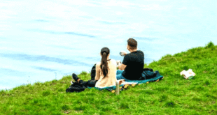 We watch the river and wonder what will be there on the other side!